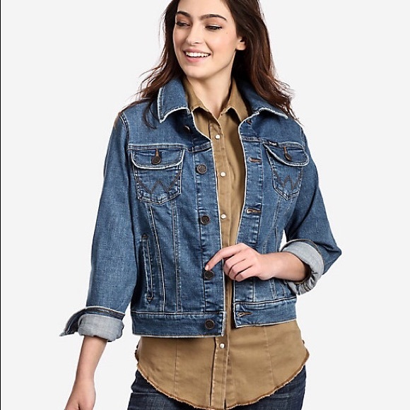 Wrangler Women Fashion Denim Jacket. Medium. Blue - Picture 1 of 8